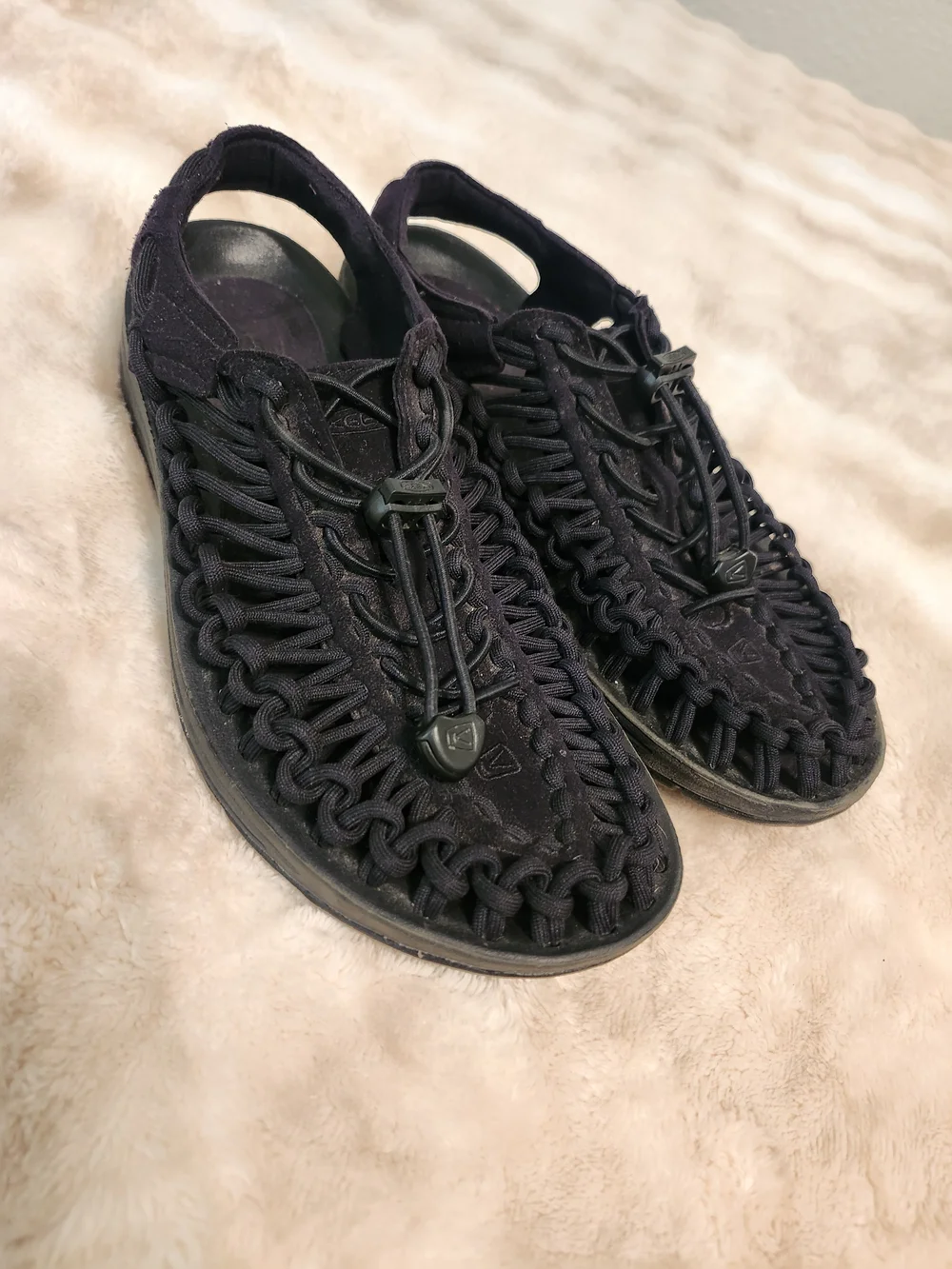 Keen Black Cord Woven Slip On Sandals Adjustable Tie Black Women 7.5